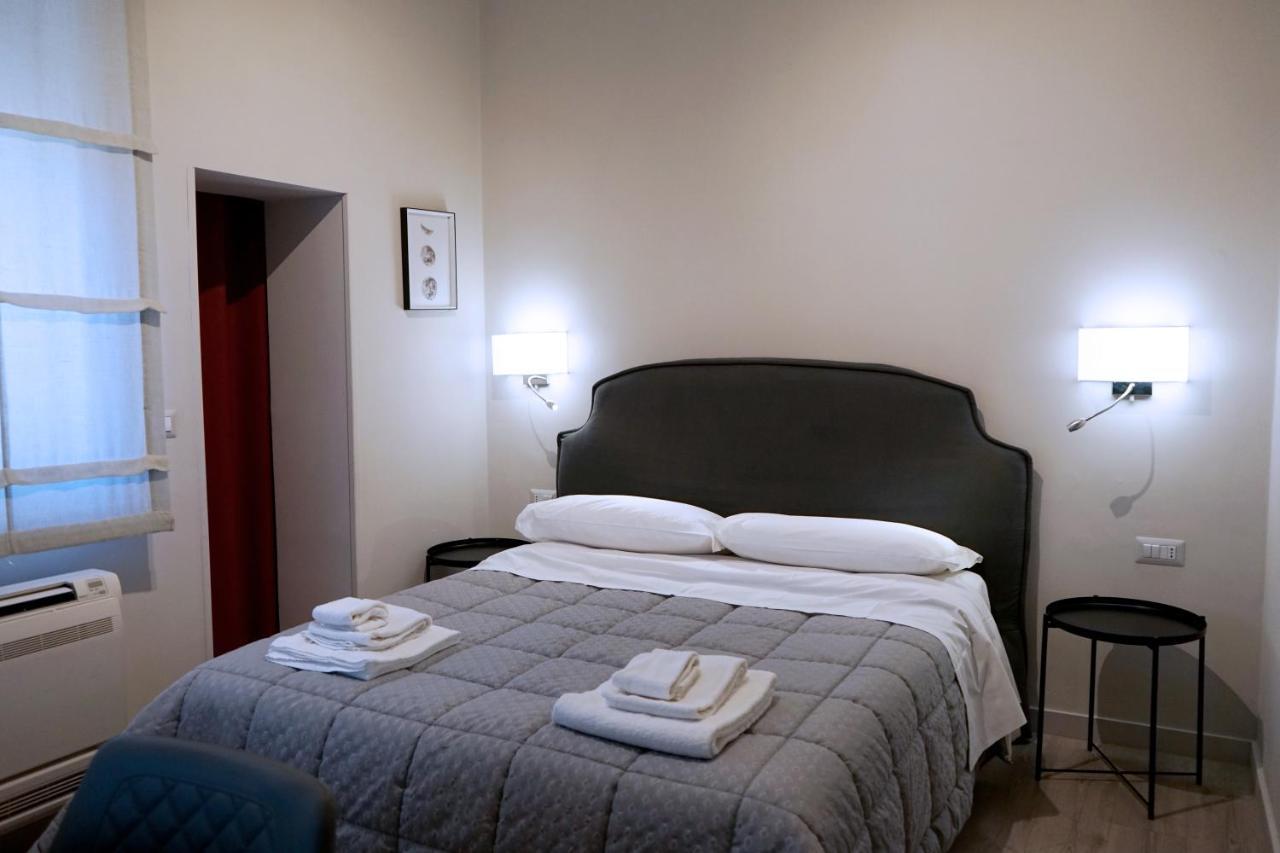 Re Di Smirne By Apulia Accommodation Bari Extérieur photo