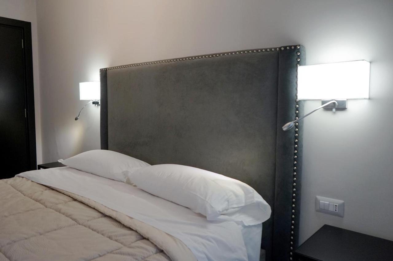 Re Di Smirne By Apulia Accommodation Bari Extérieur photo