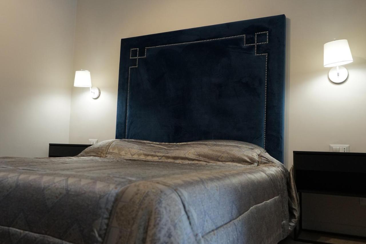 Re Di Smirne By Apulia Accommodation Bari Extérieur photo
