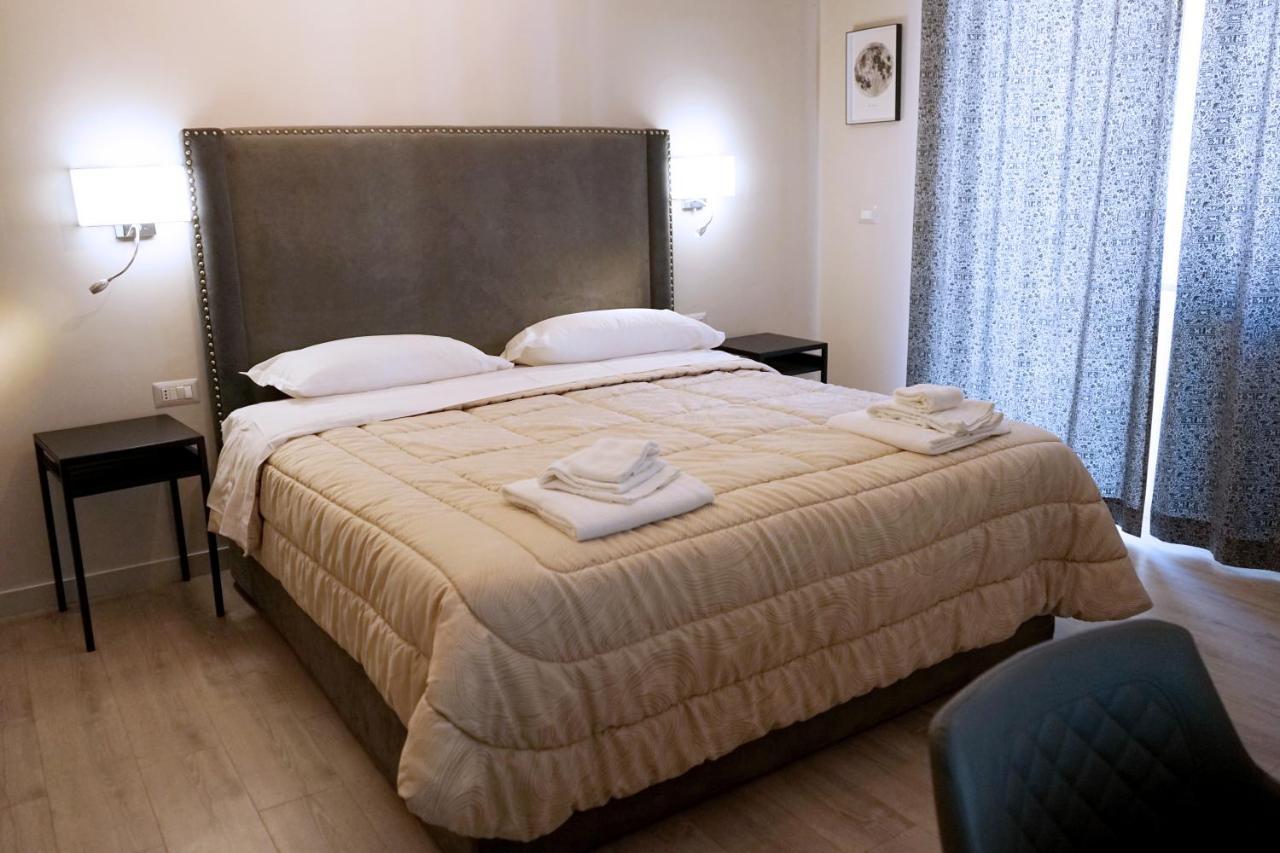 Re Di Smirne By Apulia Accommodation Bari Extérieur photo