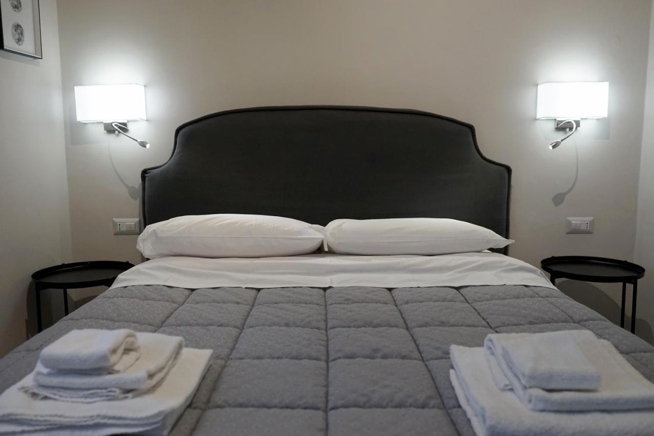 Re Di Smirne By Apulia Accommodation Bari Extérieur photo