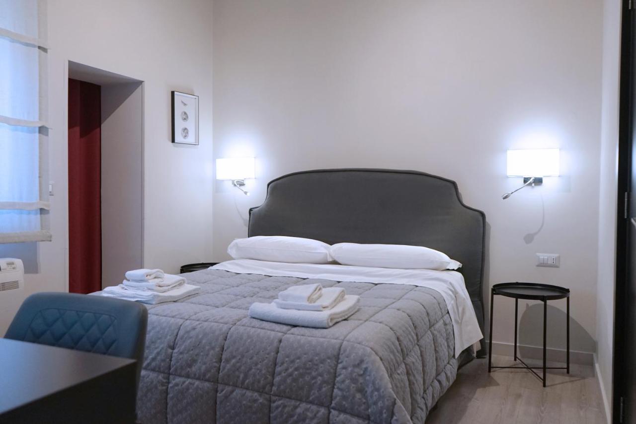 Re Di Smirne By Apulia Accommodation Bari Extérieur photo