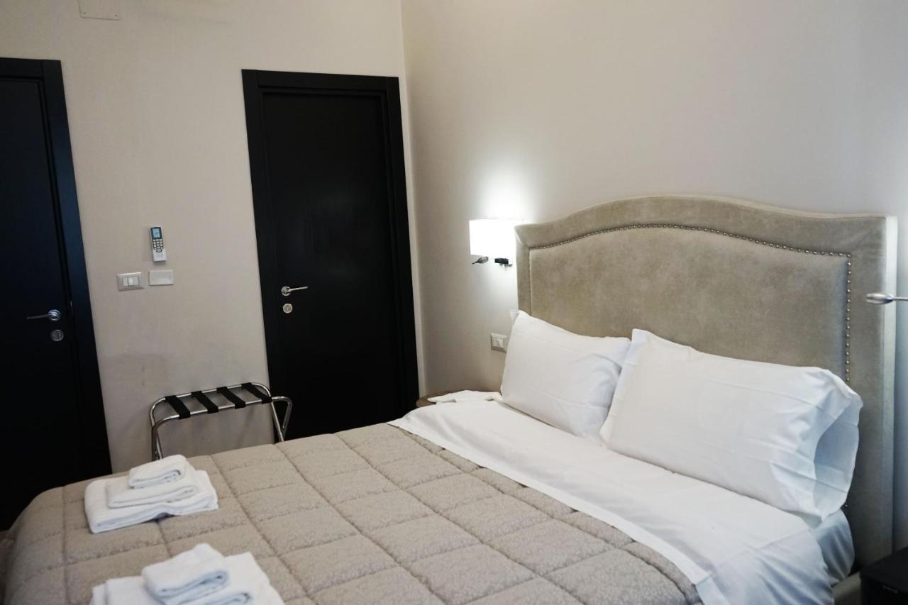Re Di Smirne By Apulia Accommodation Bari Extérieur photo