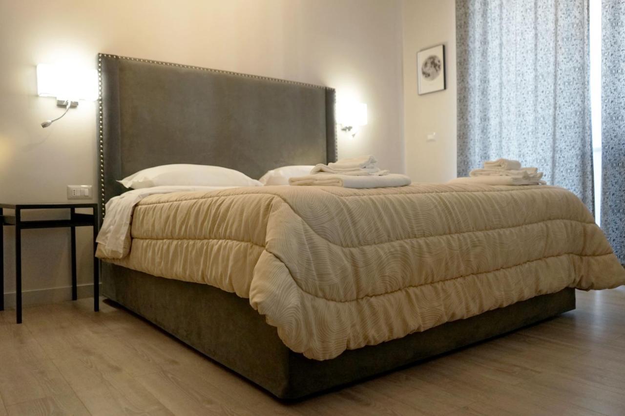 Re Di Smirne By Apulia Accommodation Bari Extérieur photo